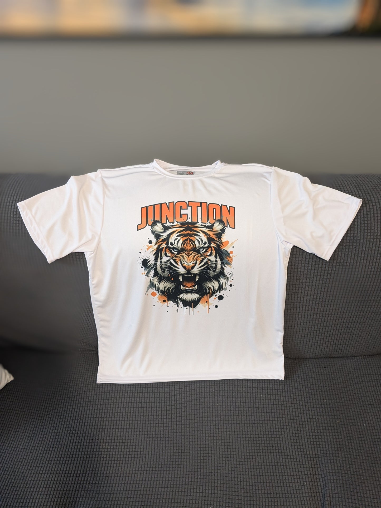 Junction Tiger graphic tee